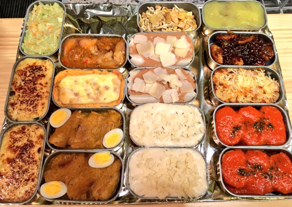 #masterlata algunas de las creaciones de los Yelpers en <a href="/maskalata_sev/">Maskalata</a> con <a href="/antoniomchef3/">Antonio MasterChef 3</a>! Qué pintón!