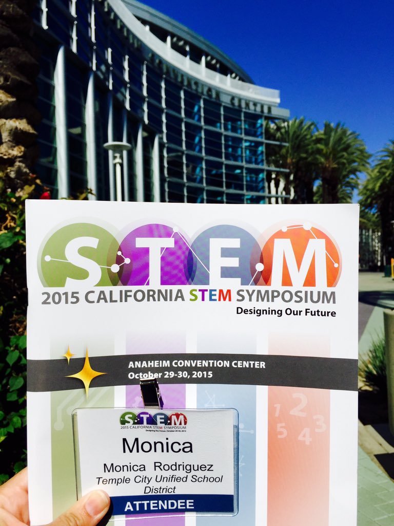 Monicamaria00's tweet photo. From Spanish teacher to STEMthusiast! #CASTEM15 #edtech #TOSAchat https://t.co/MVhlwJw34Y