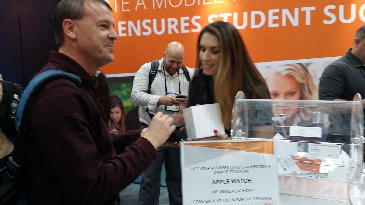 WiFiEllie's tweet photo. And the winner is....@arubanetworks #educause2015 @SamanthaWiFi https://t.co/WgQV4D9idG
