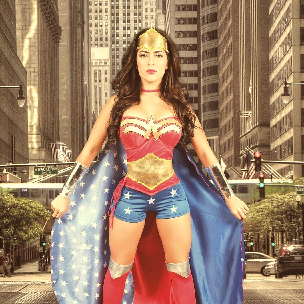 JuAnReRa's tweet photo. Follow me in Istagram @JuAnReRa 😙😘😘😘😘👏👏👏👍💪🎃🎭🎃🎆🎇😘😘😘😍😙 Halloween 😉 wonder woman 😘 https://t.co/Y8rtK4fdDN