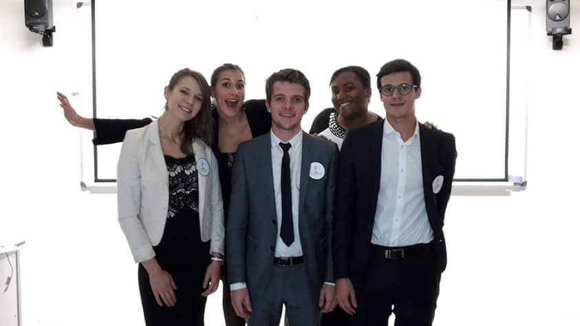 EventsFair's tweet photo. L'équipe des 5 !
@EventsFair #5 #strength #PPA #influence2015 https://t.co/8ofijlY3ll