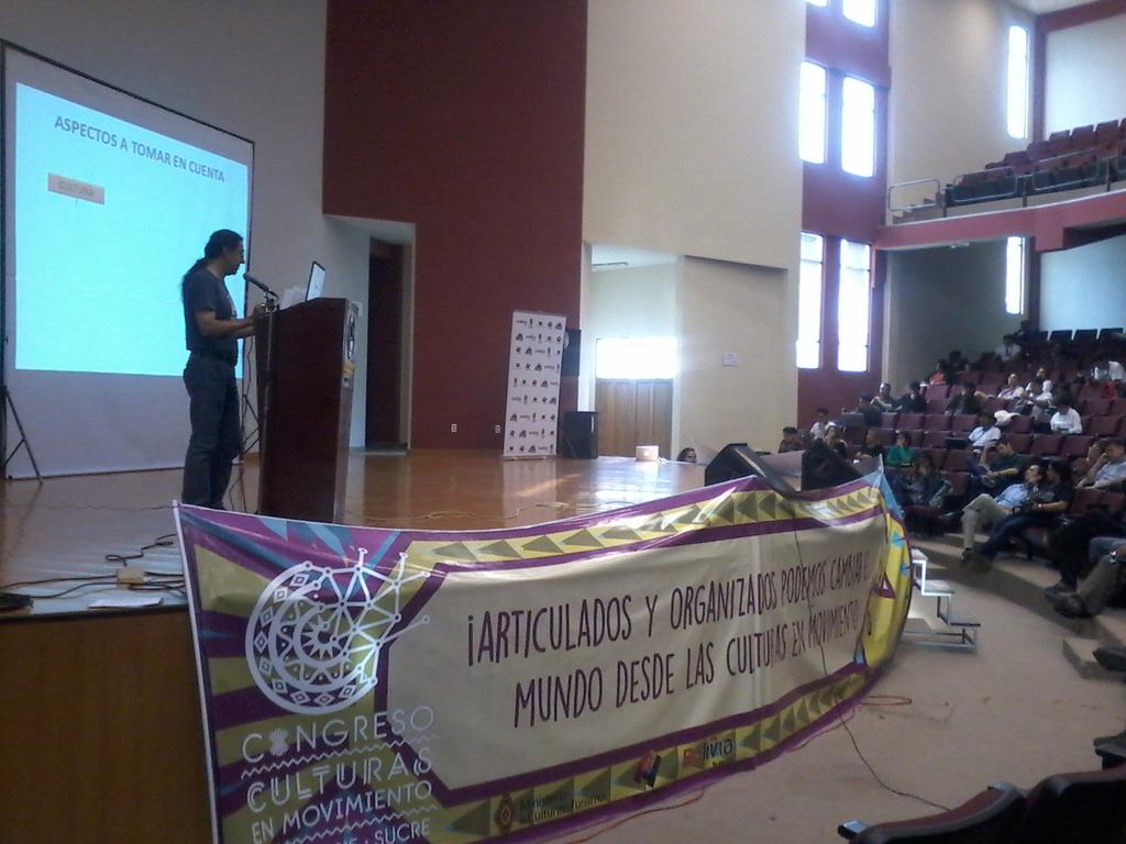 07787_yapu's tweet photo. La cultura como campo de batalla ideológico, Javier Romero #CulturasEnMovimiento @PeriodistaV @jpableques @_Judoma https://t.co/vP4Y9ugk7g