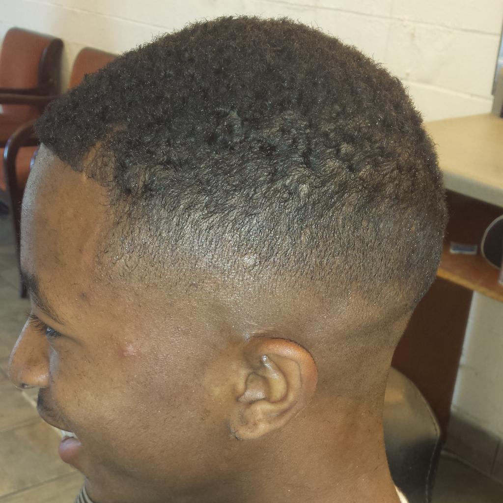 realtrill9's tweet image. #baldfade #2ontop #barberlife #skill #to #pay #da #bills