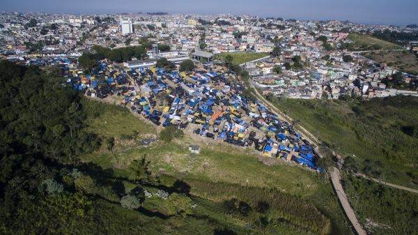 pulitzercenter's tweet photo. Inside the radical fight for affordable housing in São Paulo. https://t.co/1aHiZenb02 @mdnphoto for @CityLab https://t.co/FXqKfILlEE