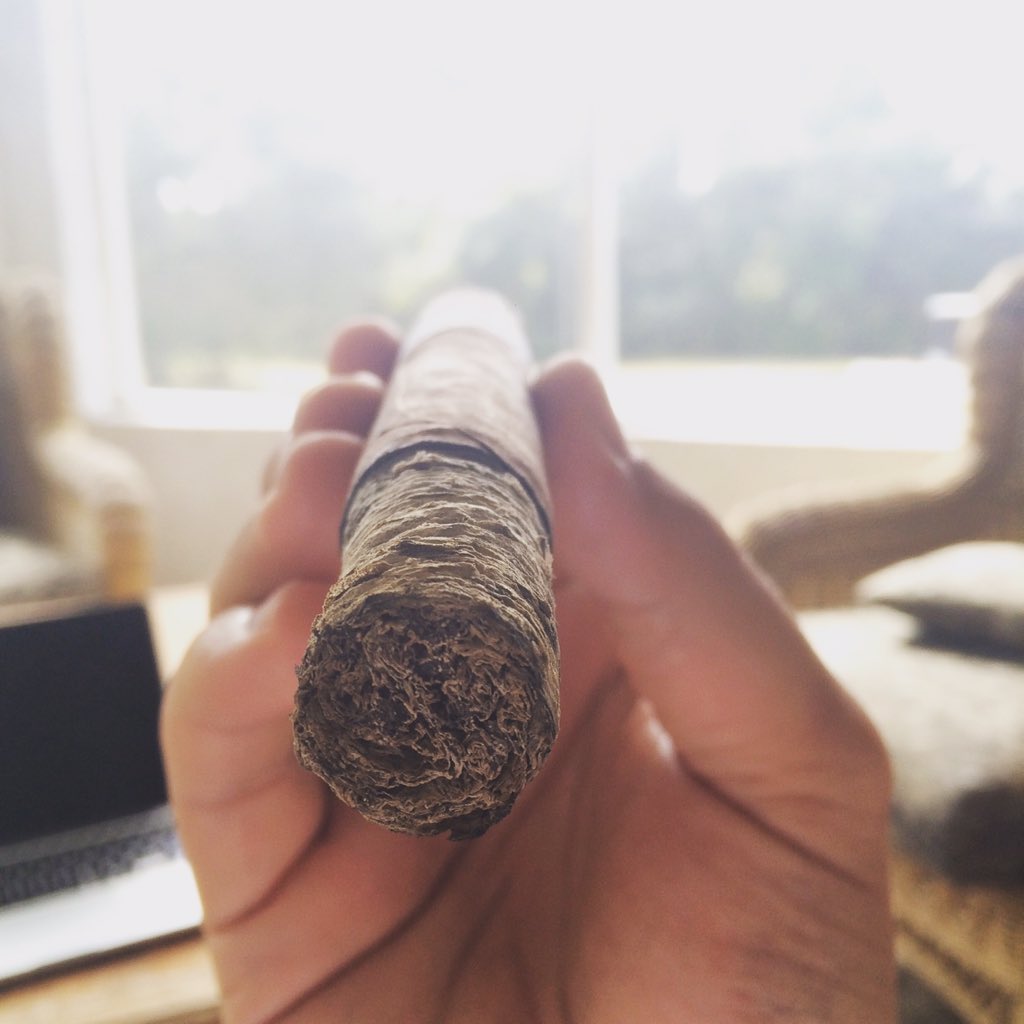 FQCigars's tweet photo. #ashtag https://t.co/rgrDyFiE7L