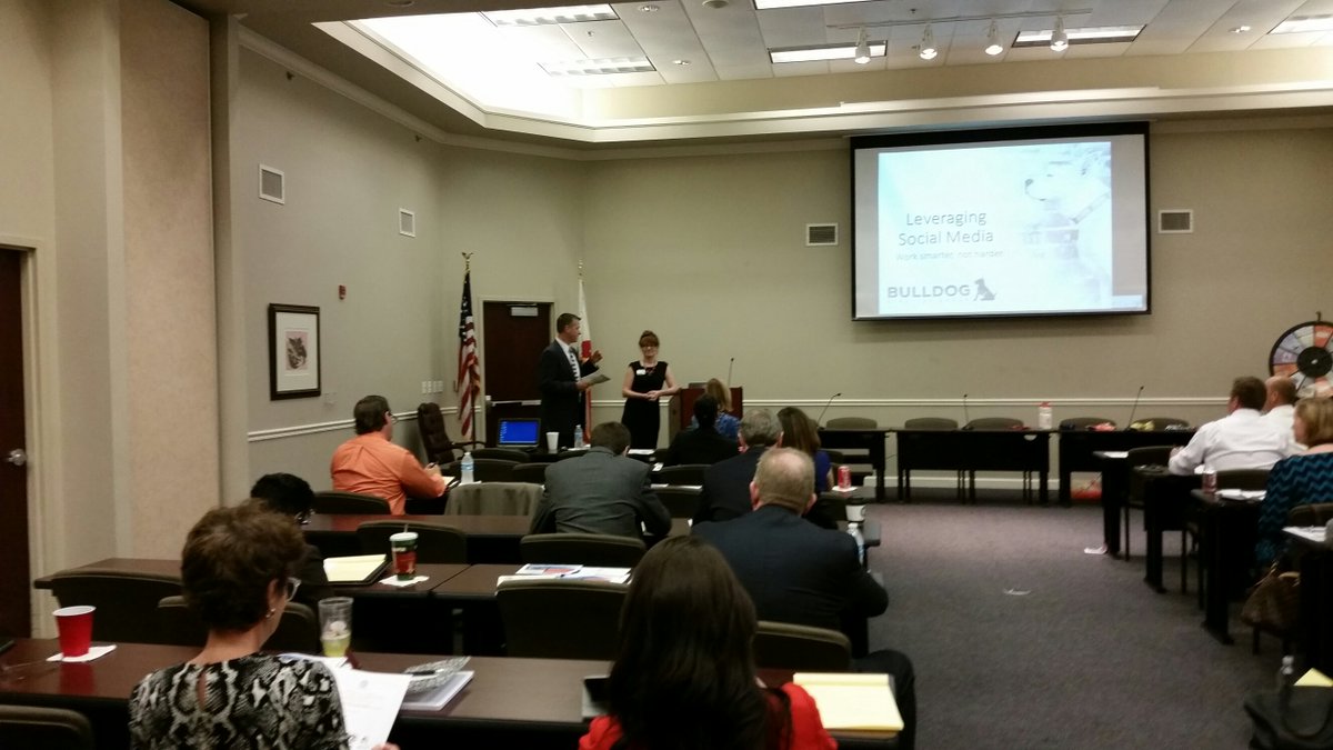 OCBA_FL's tweet photo. Sandi Poreda of Bulldog Strategy Group is leading a session on social media. #TYLP2015 https://t.co/5zwOpNOSlm