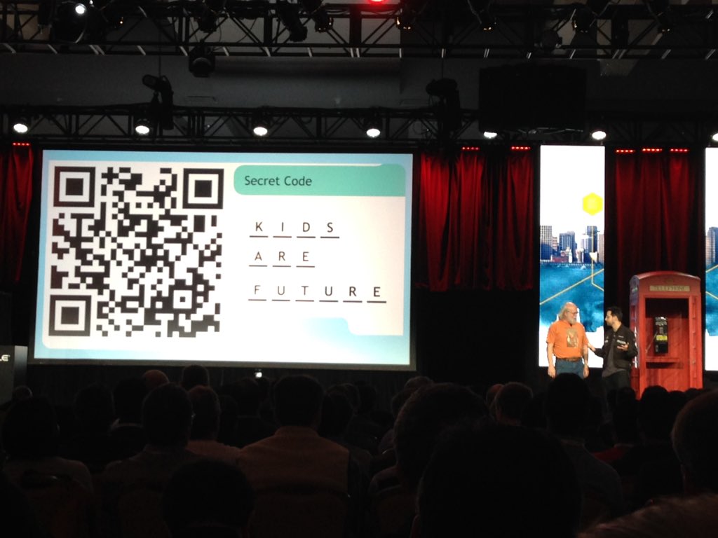 ameliaeiras's tweet image. #JavaOne2015 Kids Are Future💫💛