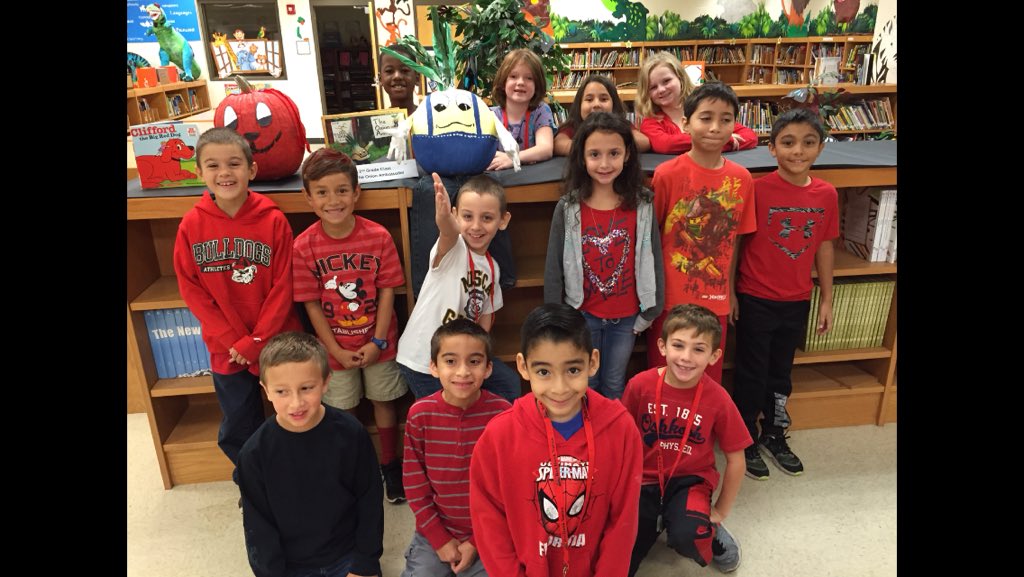 Ivers1127's tweet photo. Red Ribbon Week #clarkcreekSTEM https://t.co/3aUArKjF0e