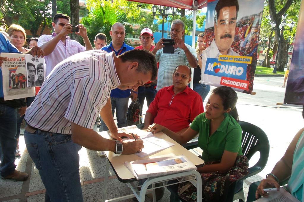 PSUVMGuanare's tweet photo. Alcalde @rafaelcalles y candidato a la Asamblea Nacional #YosiFirmo @PartidoPSUV @PSUVportuguesa https://t.co/VndjScvqUw