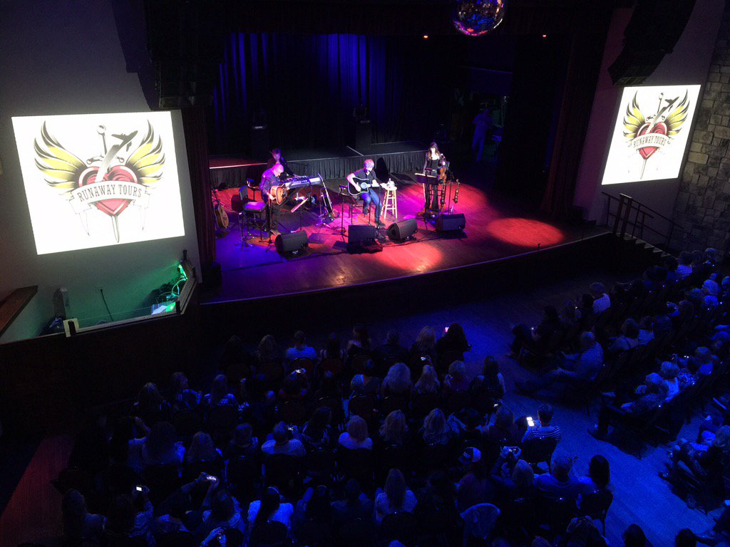runawaytours's tweet photo. Right now! First: a private solo concert w/Jon Bon Jovi. Next: photo ops for EVERYONE w/JBJ! #runawaytoTexas https://t.co/pZBGtPdu0f