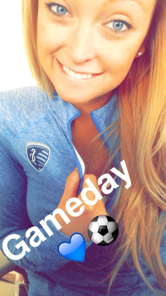 samoberkrom's tweet photo. Let's goooooooo #SKCNation #PORvSKC #MLSPlayoffs #3points #SportingKC #gameday #wewantthecup #PaintTheWall https://t.co/niq0voVunQ