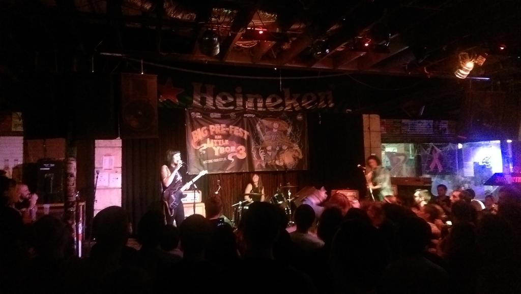 Leagues Apart fully endorses <a href="/CayetanaPhilly/">Cayetana</a>  holy fuck