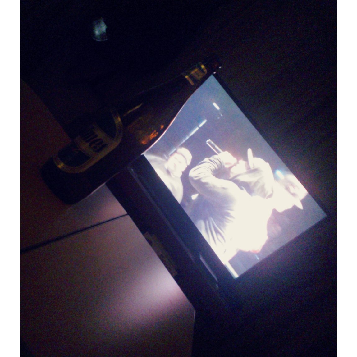 RaraChicaFucsia's tweet photo. Tranqui #RedBull #HH #RapFree https://t.co/aFhORemnVN