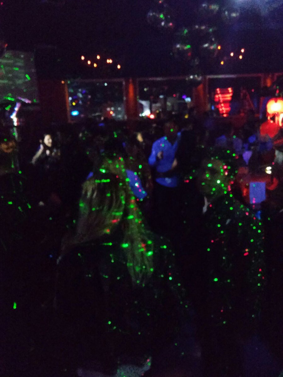 Frizante1's tweet photo. Sabado 31 Fiesta de HALLOWEEN, Show de Strip y  Premio disfraz, Fiesta CALIENTE ! https://t.co/oJnWG4MC8F 153171717 https://t.co/E1r1EwDUH3