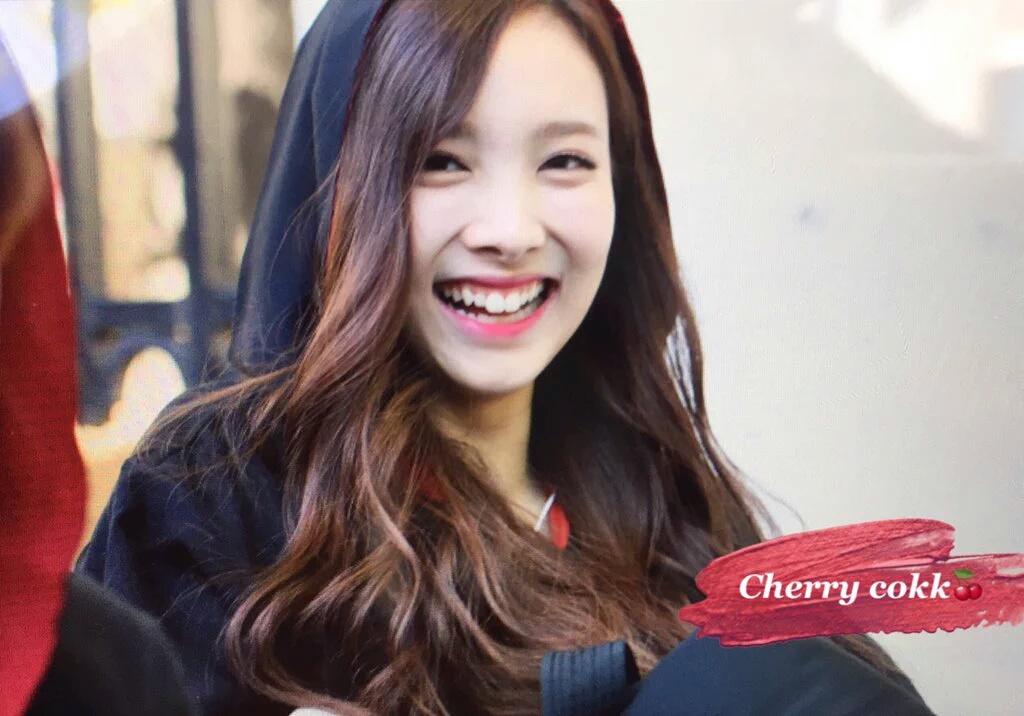 트와이스 나연 뮤뱅 출근길 | 인스티즈