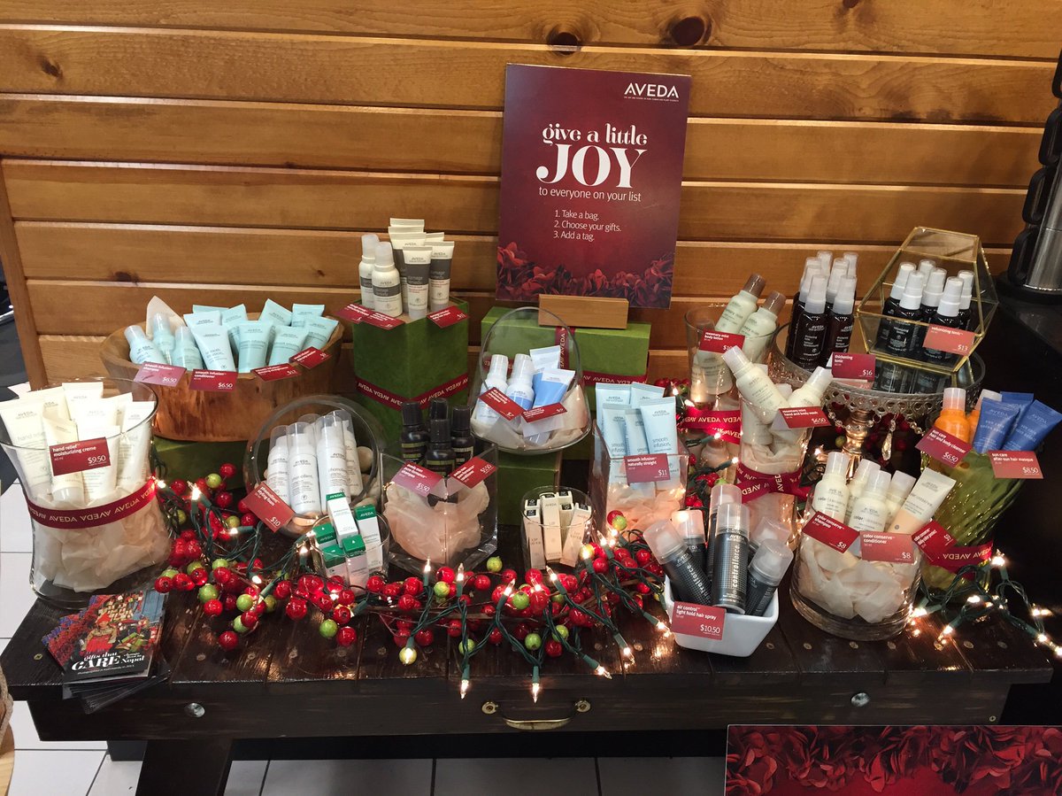 SalonMSpa's tweet photo. Holiday is coming right up! Don't forget to make your holiday hair reservation! https://t.co/xyQsr3bWoJ