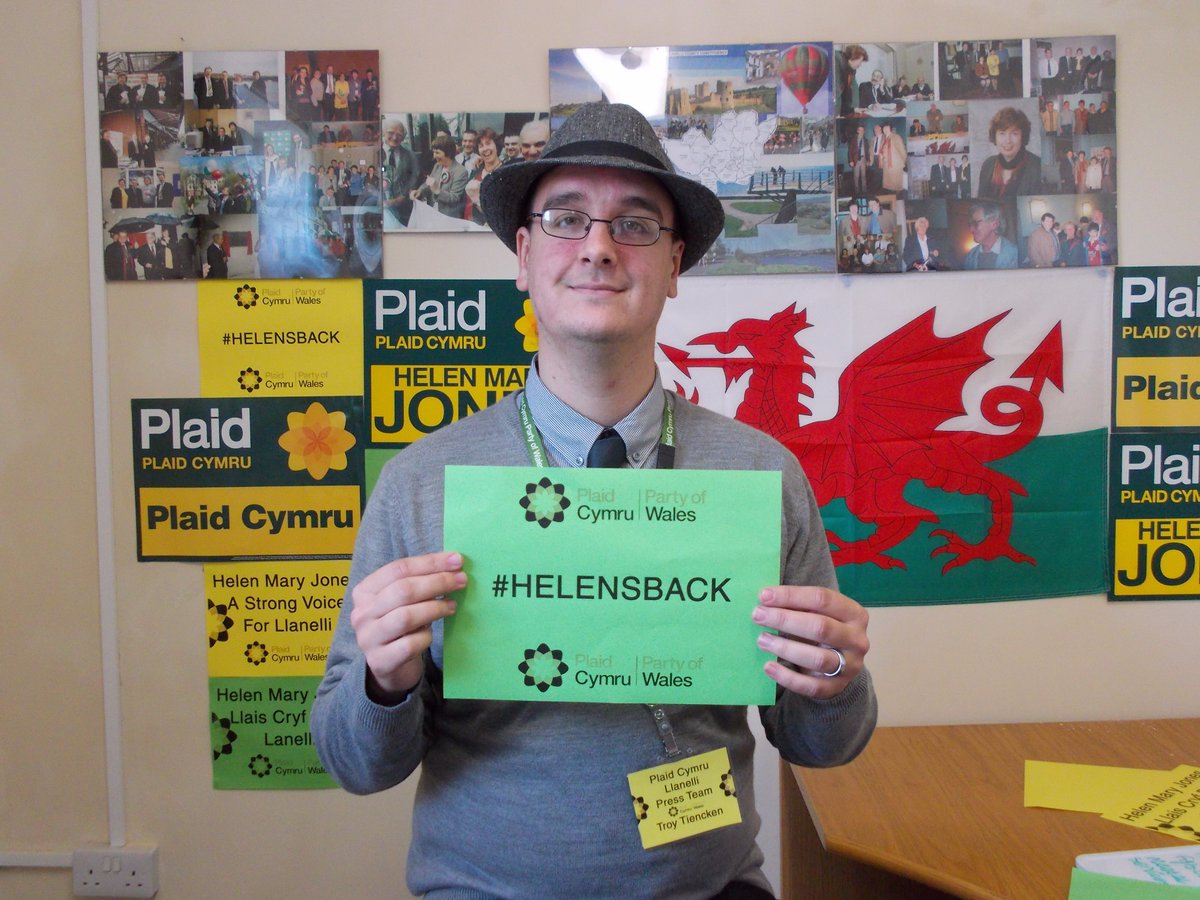 FireFlyTroy's tweet photo. #HelensBack & we need u please donate 2 help @HelenMaryCymru The Strong Voice Llanelli Needs https://t.co/hLKMiIi8n2 https://t.co/9WIDQP9qkO