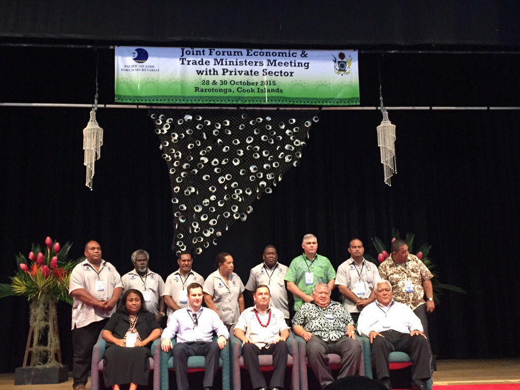 Hatanga's tweet photo. Dialogue with private sector and some of our Pacific Island leaders this morning #psdw https://t.co/WLiF4aVXWh