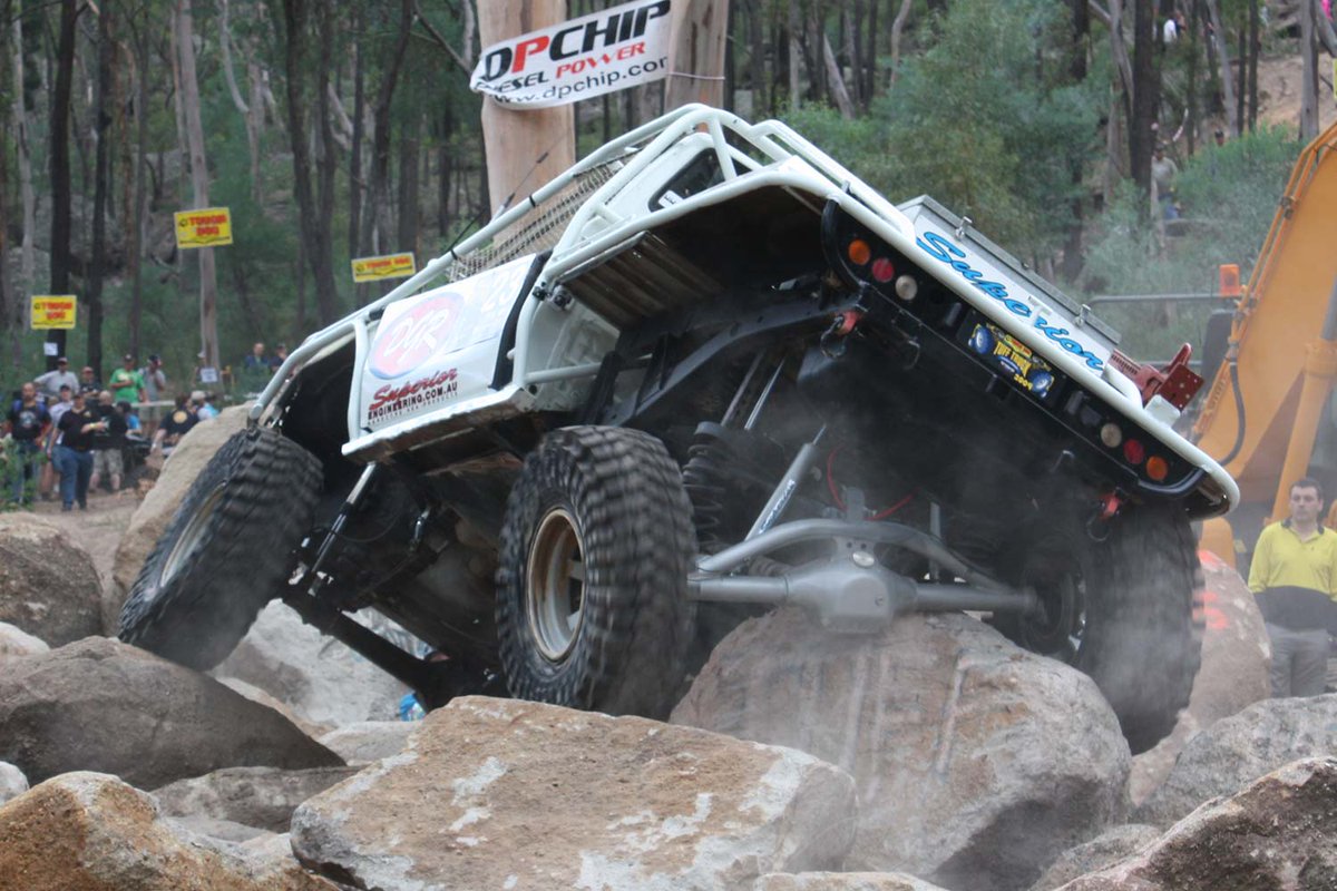 superior4x4's tweet photo. #FlashBackFriday #TeamDGR with some more #rockcrawling action TUFF Truck 2009! #rockcrawler #toyotahilux #4x4 #4wd https://t.co/4QUDfUYLlt