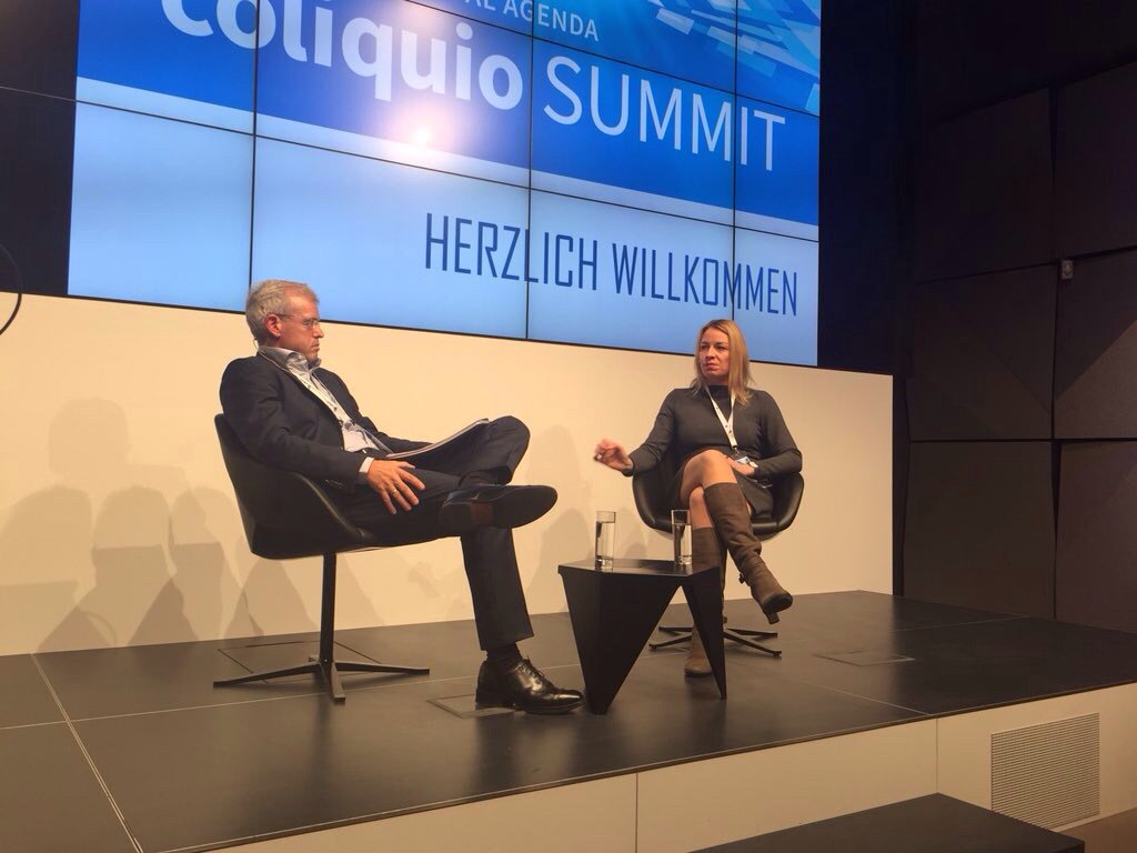 LARAcompanion's tweet photo. Wir waren heute mit dem @Netzoekonom auf dem @coliquio summit, um Innovation im Gesundheitsmarkt zu diskutieren. https://t.co/oUblWipbPv
