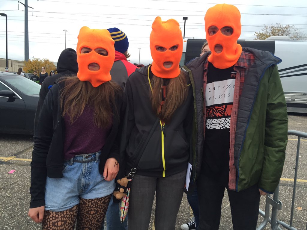 skeletonclique's tweet image. minnesøta clique ::