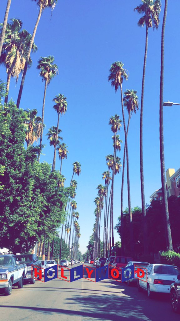 MainAttraxxtion's tweet photo. #ElAye #Hollywood 🎞📽🌴🌞 https://t.co/t3F97uqmyn