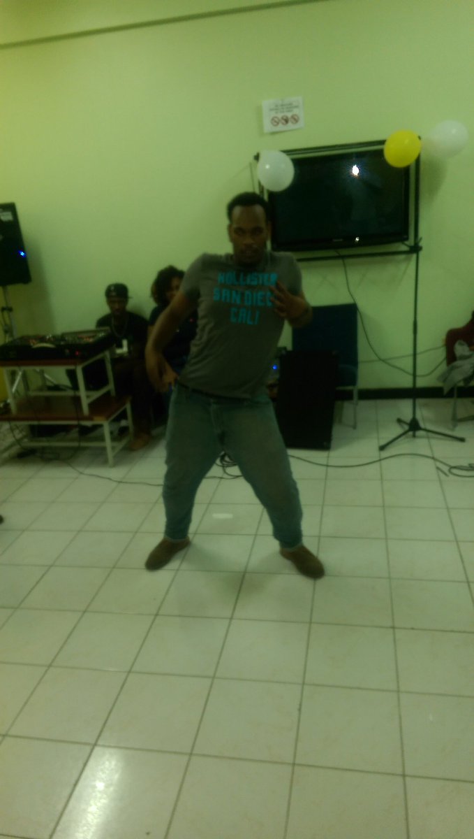 UWIMona_HumEdu's tweet photo. VYBZ  UP @MonaCommuters #CommutersConnect #CommutersGotTalent #HumEduMingle https://t.co/L8Ib9SdP2U