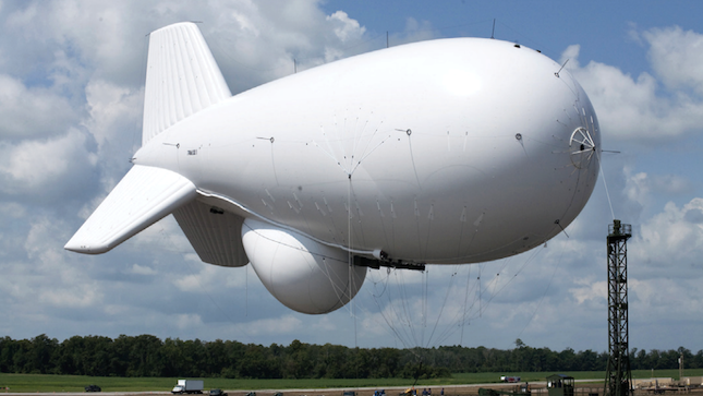 stapf's tweet photo. Massive US  #surveillance #blimp shot down - over US. https://t.co/LSyuOo3vLJ #privacy #blimpontheloose #blimpwatch https://t.co/TdnABW8baP