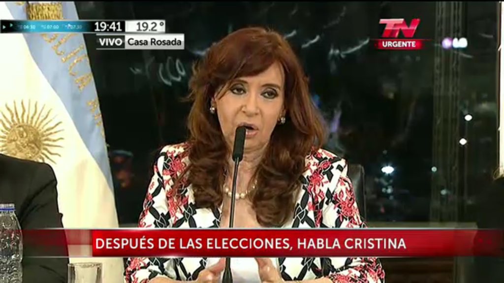 ElCipayo's tweet photo. No lleves tu boleta eh!!! Acá la tenés haciendo campaña por el fraude, para justificar a la cuñada. https://t.co/7cRhHOj8Gt