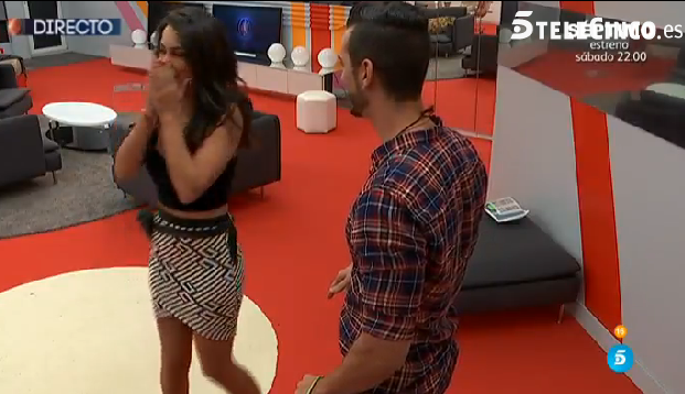GHmomentazos's tweet photo. #Gala8GH16 ¡¿Hola?! https://t.co/XxKwmK9XcI https://t.co/QwMJrFAsXs
