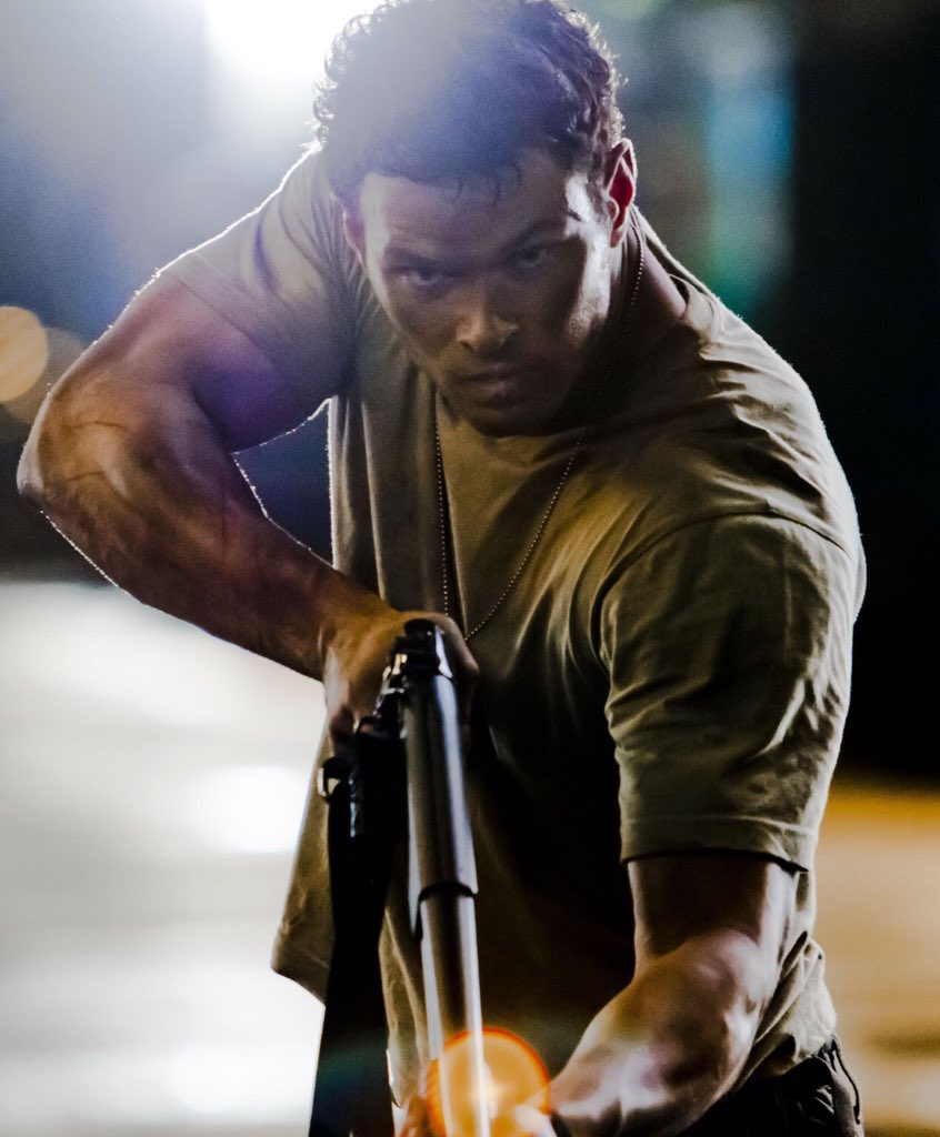 kellanlutz's tweet photo. Jake Travers is on the hunt! #JavaHeat #tbt https://t.co/SheIGuxm6Q