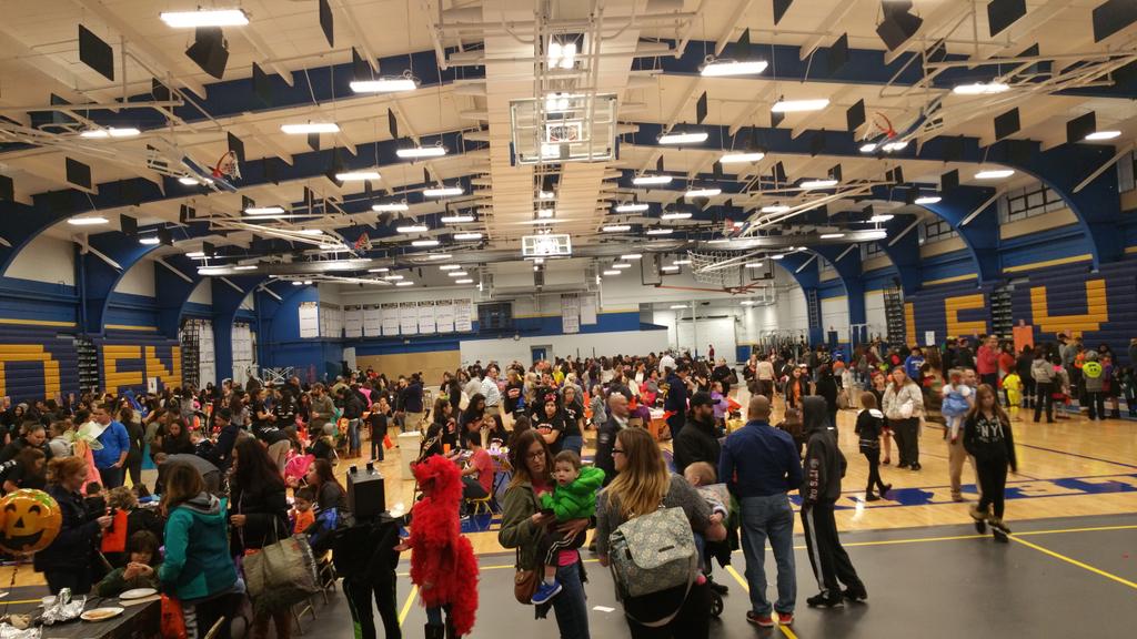 npolyak's tweet photo. Halloween Fun Fair - 150 #leydenpride volunteers and great fun for the community! https://t.co/YmMwEe9hem