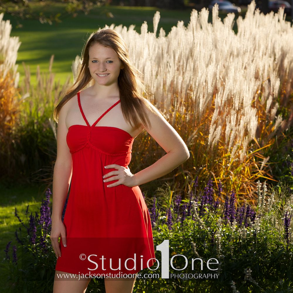 StudioOneJacksn's tweet photo. Fall color is almost gone! Schedule soon! #StudioOne #seniors2016 #NorthwestHS #JacksonHS #LumenHS https://t.co/LaeRJn5Vro
