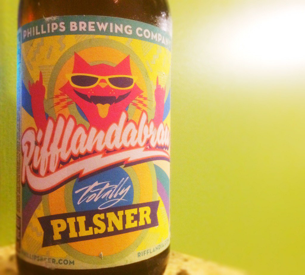 phillipsbeer's tweet photo. Happy #NationalCatDay! Here's a #tbt to this past year's Rifflandabrau to honour the occasion, Cheers! #Riff2015 https://t.co/ggOoDBnht7