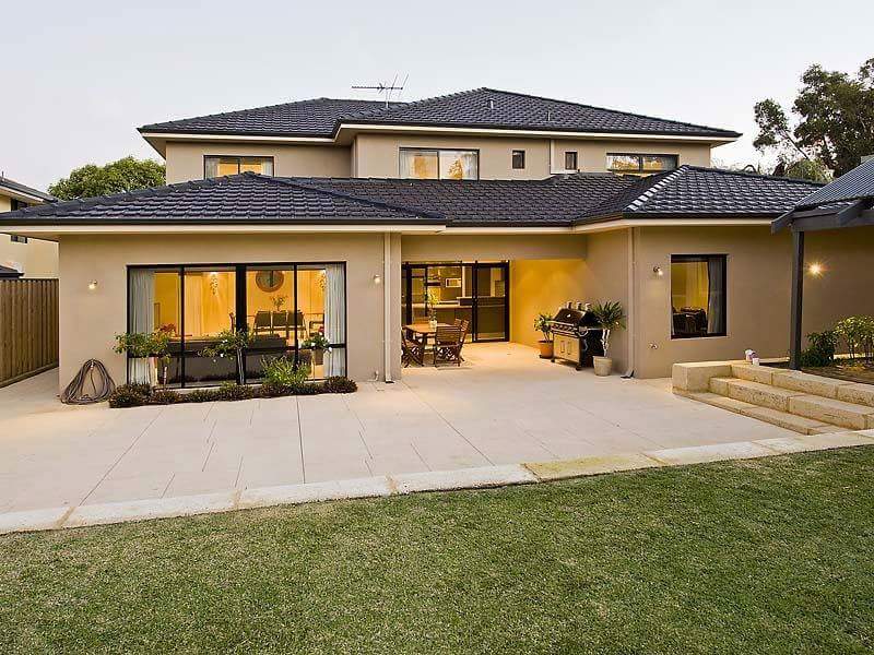 universal_plans's tweet photo. This luxury modern house design will be for sale on our website! #universalplans #houseplan #housedesign https://t.co/9fcXGE7AG0
