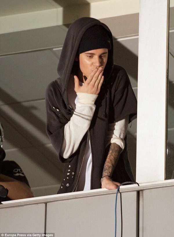 vulgomez's tweet image. esse homem, esse sorriso são uma das coisas mais importantes da minha vida, respeito gera respeito #RespectForJustin