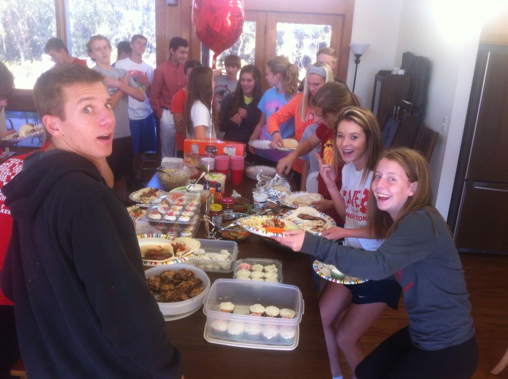 TongieXC's tweet image. Final team dinner of the season at Coach's house. Fueling up for State! Go runners!