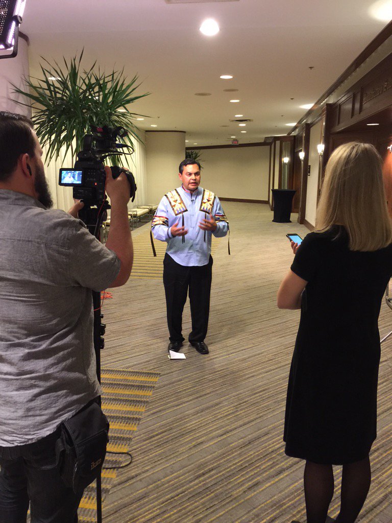 FNMuniCEDI's tweet photo. Chief Kruger of Penticton Indian Band shares details of joint bridge project & rel'shp w @cityofpenticton #Cando2015 https://t.co/Io0td11RJm