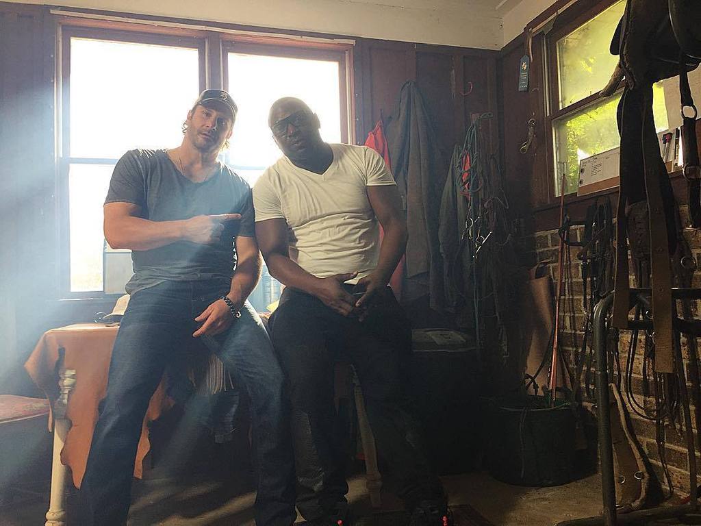 JennaTilveran's tweet image. @gvisuals : instagram.com/p/9cLAL7BU7k/ | Putting together a #dopevisual for my new homie @dmacband for his new hot ne…