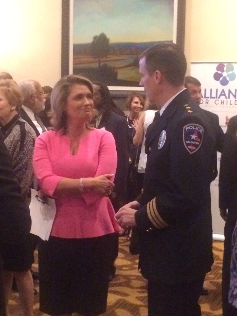 afc_tarrant's tweet photo. @CBS11Karen @ArlingtonChief mingle at our #gcd2015 #conversationsforkids https://t.co/Jh3cxowBn1
