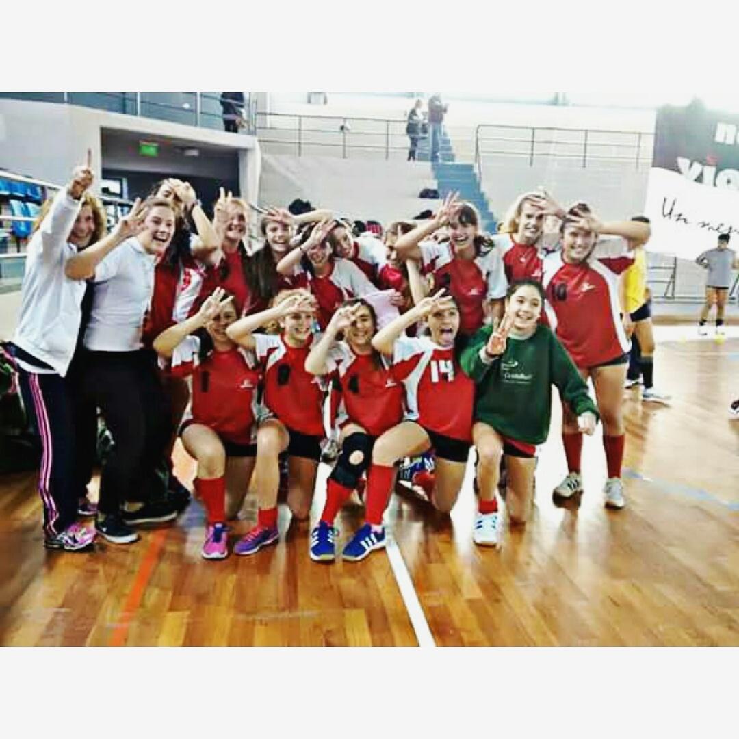 ZoeBeltran09's tweet photo. Que lindo año, #infa2014 😭👋 https://t.co/nGLgUDXOLk
