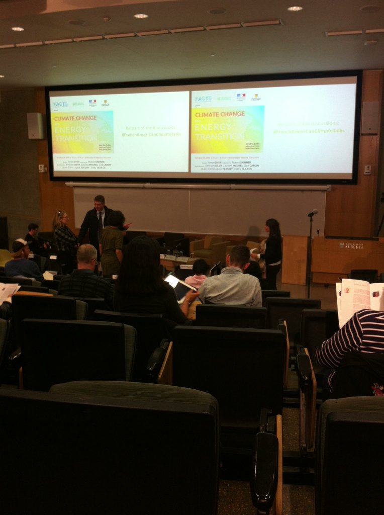 bryan_bpaul's tweet photo. #FrenchAmeriCanClimateTalks @UAlberta. Atmosphere in the lecture hall. https://t.co/Sbd5WcDIWC