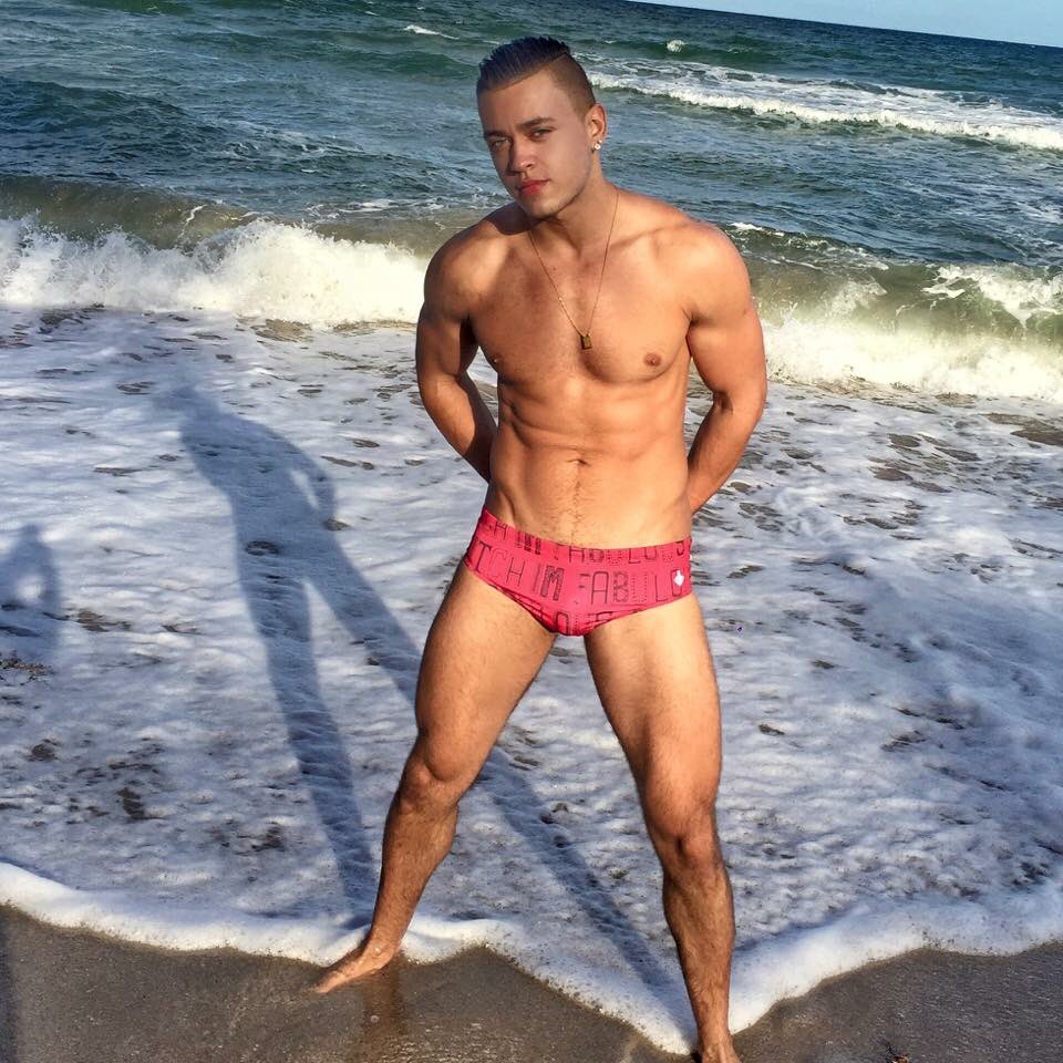 WearIt_Apparel's tweet photo. @alexey_russo looks sexy as always, Miami here we come!
https://t.co/3PLZdZpDhH
#UnfilteredStyle #sexy #hotboys https://t.co/5RTiib1Ecr