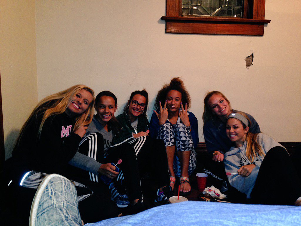 bjbowman13's tweet image. #ESUTF 😊