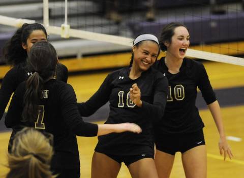 PrepsNow's tweet photo. NCHSAA VOLLEYBALL BRACKETS: Scores, links to our coverage, Saturday's matches https://t.co/Yf3hM2Bc7o https://t.co/36hIkSGbA6