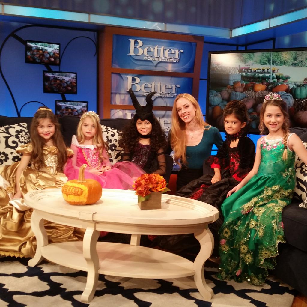 taralucas333's tweet photo. #Katence @mistyandriley @rhys_olivia @elladynae @betterct couture costumes https://t.co/GMU9aTWsrT
