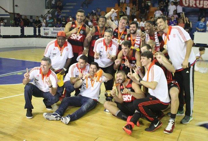 geglobo's tweet photo. Flamengo supera o Macaé fora de casa e fatura 11° Estadual de Basquete consecutivo https://t.co/x2mBeKKeoS https://t.co/WyxxEcSuV1