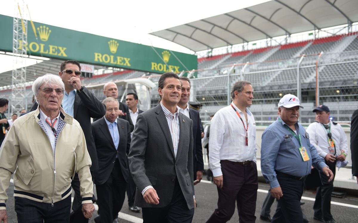 EPN's tweet photo. Recorrí el Autódromo Hermanos Rodríguez. Todo está listo para el Gran Premio de México #F1MX https://t.co/FMMXBQ49pz