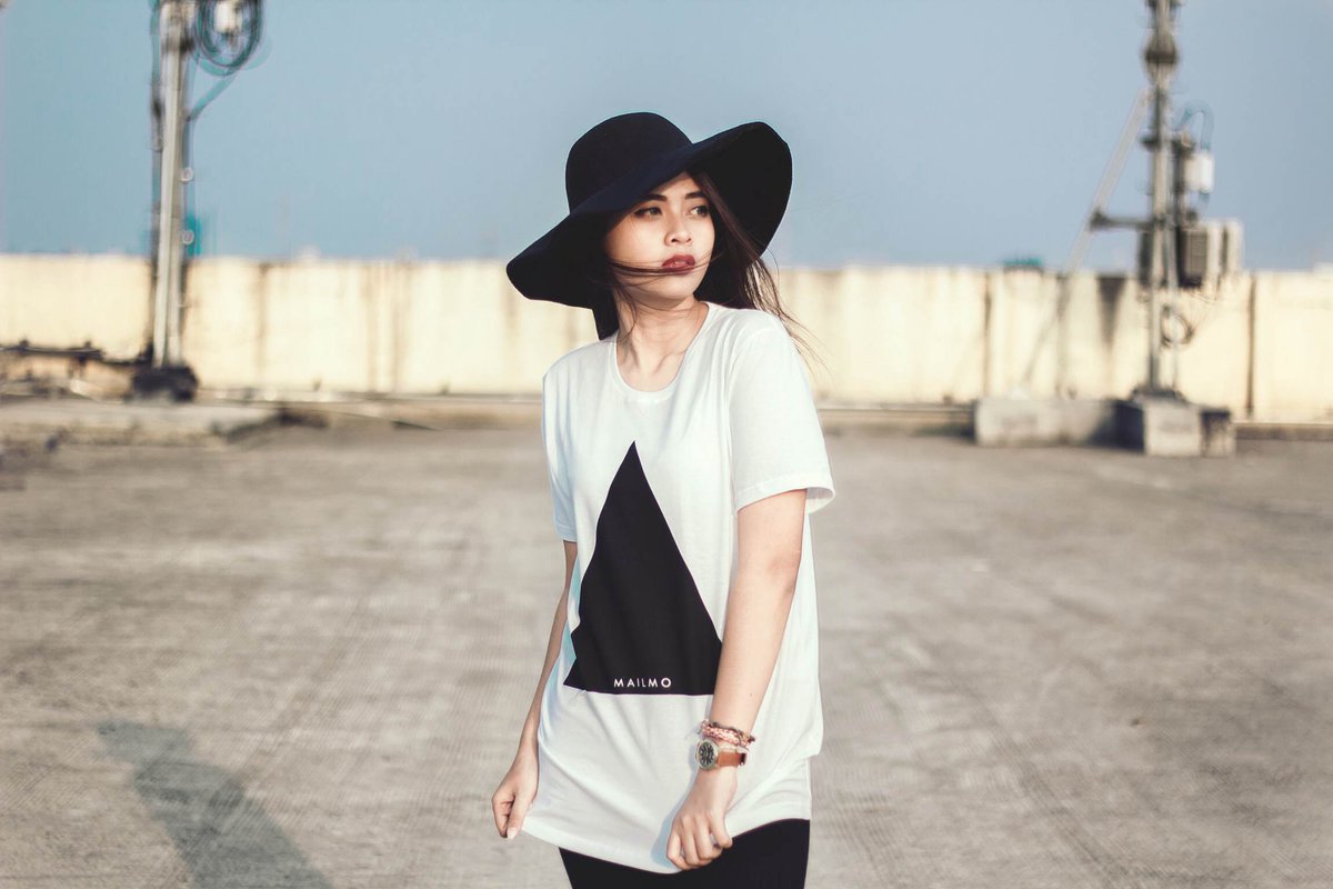 #newcollection 
Tees "Triangle" / Size S M L XL / Unisex / IDR 130K / available at <a href="/420society/">4.20 Society</a> <a href="/QueenBeerStore/">Queen Beer Store</a>