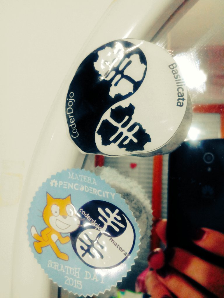 MAFlumero's tweet photo. #CoderweekEuropeo :h15 " #Scratch a Oppido Lucano ",Istituto comprensivo F. Giannone #coderbas ~grazie: @Piersoft https://t.co/FnbaFUGTkI